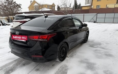 Hyundai Solaris II рестайлинг, 2017 год, 1 050 000 рублей, 2 фотография