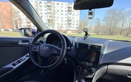Hyundai Solaris II рестайлинг, 2011 год, 650 000 рублей, 9 фотография