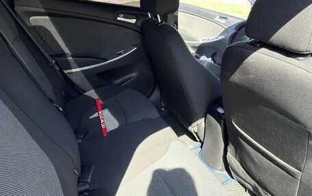 Hyundai Solaris II рестайлинг, 2011 год, 650 000 рублей, 10 фотография