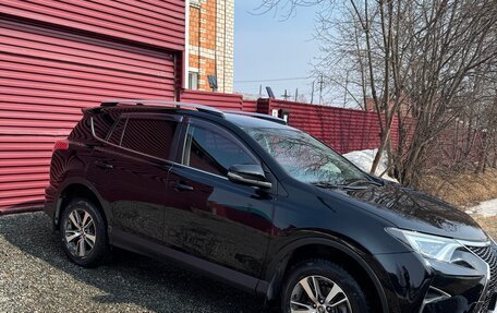 Toyota RAV4, 2018 год, 2 600 000 рублей, 3 фотография