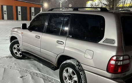 Toyota Land Cruiser 100 рестайлинг 2, 2003 год, 1 399 000 рублей, 6 фотография