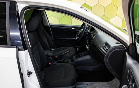 Volkswagen Jetta VI, 2013 год, 900 000 рублей, 11 фотография