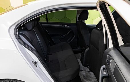 Volkswagen Jetta VI, 2013 год, 900 000 рублей, 13 фотография