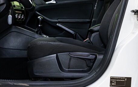 Volkswagen Jetta VI, 2013 год, 900 000 рублей, 21 фотография