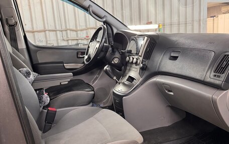 Hyundai H-1 II рестайлинг, 2012 год, 1 600 000 рублей, 5 фотография