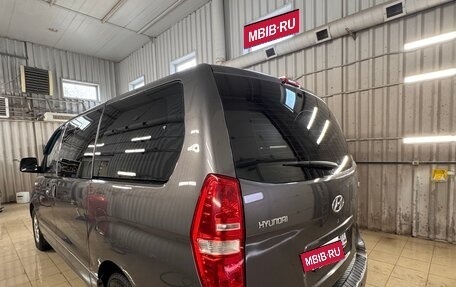 Hyundai H-1 II рестайлинг, 2012 год, 1 600 000 рублей, 9 фотография