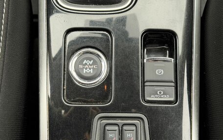 Mitsubishi Outlander III рестайлинг 3, 2020 год, 2 400 000 рублей, 24 фотография