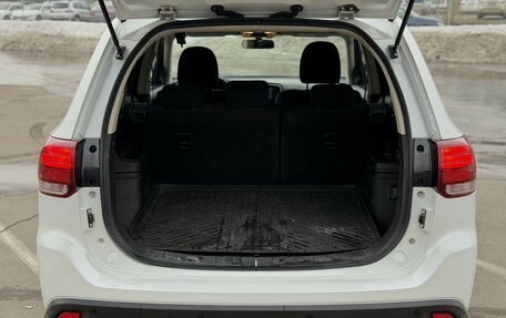 Mitsubishi Outlander III рестайлинг 3, 2020 год, 2 400 000 рублей, 27 фотография