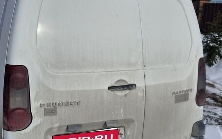 Peugeot Partner II рестайлинг 2, 2013 год, 800 000 рублей, 3 фотография