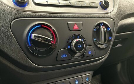 Hyundai Solaris II рестайлинг, 2018 год, 1 370 000 рублей, 17 фотография