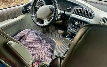 Chrysler Voyager III, 2000 год, 335 000 рублей, 13 фотография