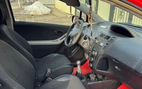 Toyota Yaris III рестайлинг, 2010 год, 600 000 рублей, 5 фотография