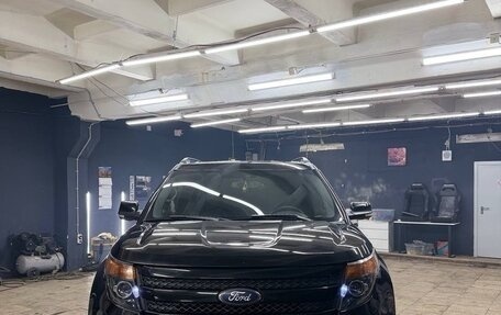 Ford Explorer VI, 2014 год, 1 400 000 рублей, 2 фотография