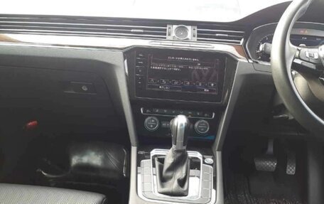 Volkswagen Passat B8 рестайлинг, 2017 год, 2 099 000 рублей, 13 фотография