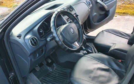 Renault Logan II, 2016 год, 685 000 рублей, 12 фотография