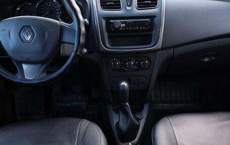 Renault Logan II, 2016 год, 685 000 рублей, 19 фотография