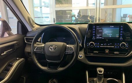 Toyota Highlander, 2021 год, 5 710 500 рублей, 8 фотография