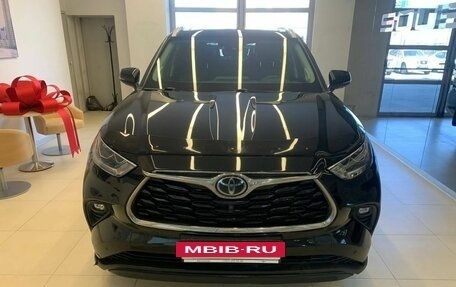 Toyota Highlander, 2021 год, 5 710 500 рублей, 2 фотография