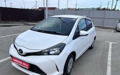 Toyota Vitz, 2014 год, 780 000 рублей, 2 фотография