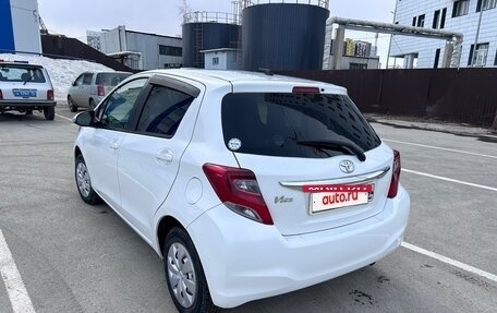 Toyota Vitz, 2014 год, 780 000 рублей, 3 фотография