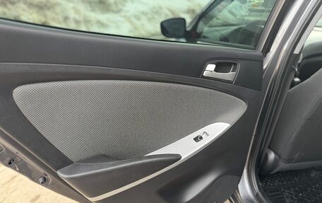 Hyundai Solaris II рестайлинг, 2014 год, 850 000 рублей, 16 фотография