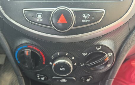 Hyundai Solaris II рестайлинг, 2015 год, 465 000 рублей, 8 фотография