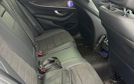 Mercedes-Benz E-Класс, 2018 год, 3 150 000 рублей, 9 фотография