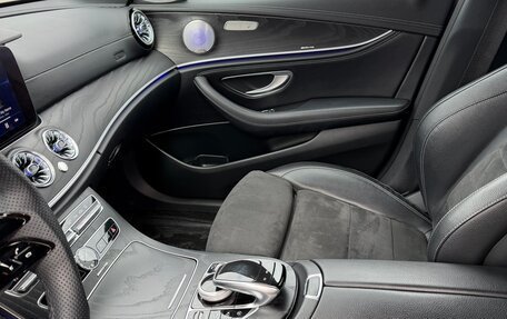 Mercedes-Benz E-Класс, 2018 год, 3 150 000 рублей, 5 фотография