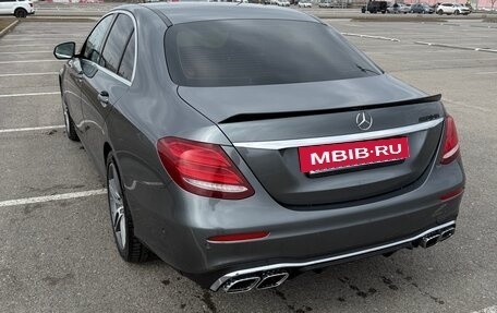 Mercedes-Benz E-Класс, 2018 год, 3 150 000 рублей, 3 фотография