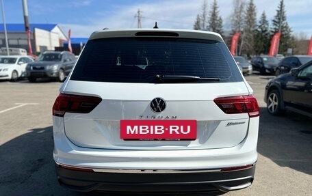 Volkswagen Tiguan II, 2022 год, 2 900 000 рублей, 6 фотография