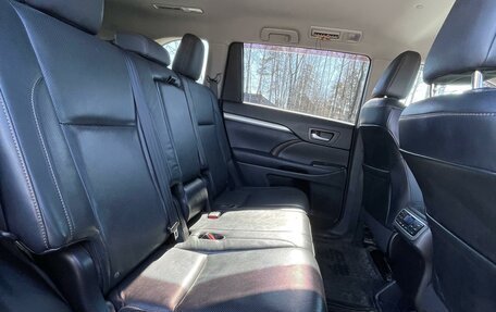 Toyota Highlander III, 2014 год, 2 399 000 рублей, 11 фотография