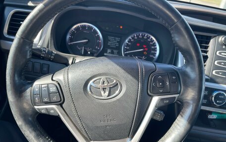 Toyota Highlander III, 2014 год, 2 399 000 рублей, 8 фотография