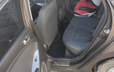 Hyundai Solaris II рестайлинг, 2015 год, 960 000 рублей, 9 фотография