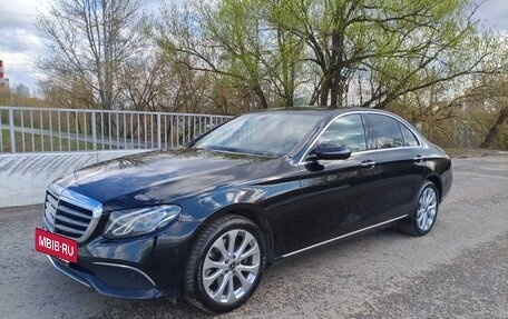 Mercedes-Benz E-Класс, 2018 год, 3 299 000 рублей, 2 фотография
