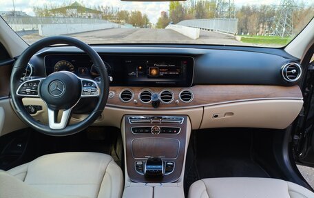 Mercedes-Benz E-Класс, 2018 год, 3 299 000 рублей, 8 фотография