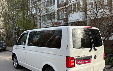 Volkswagen Transporter T6 рестайлинг, 2017 год, 3 600 000 рублей, 6 фотография