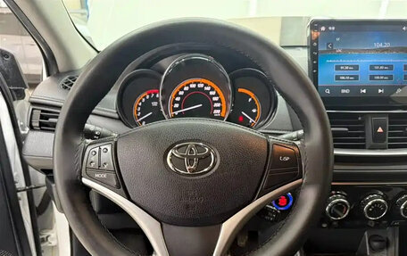 Toyota Yaris XP150 рестайлинг, 2022 год, 1 200 888 рублей, 11 фотография