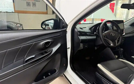 Toyota Yaris XP150 рестайлинг, 2022 год, 1 200 888 рублей, 9 фотография