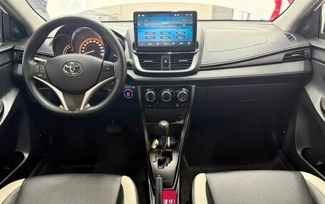 Toyota Yaris XP150 рестайлинг, 2022 год, 1 200 888 рублей, 14 фотография