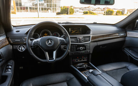 Mercedes-Benz E-Класс, 2012 год, 1 450 000 рублей, 6 фотография