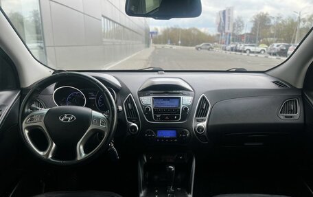Hyundai ix35 I рестайлинг, 2012 год, 1 200 000 рублей, 10 фотография