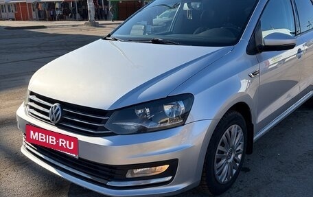 Volkswagen Polo VI (EU Market), 2016 год, 905 000 рублей, 2 фотография