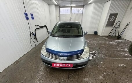 Nissan Tiida, 2004 год, 500 000 рублей, 3 фотография