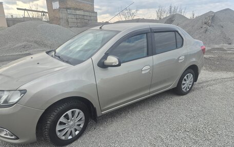 Renault Logan II, 2016 год, 800 000 рублей, 2 фотография