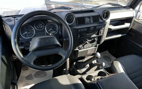 Land Rover Defender I, 2011 год, 2 100 000 рублей, 12 фотография