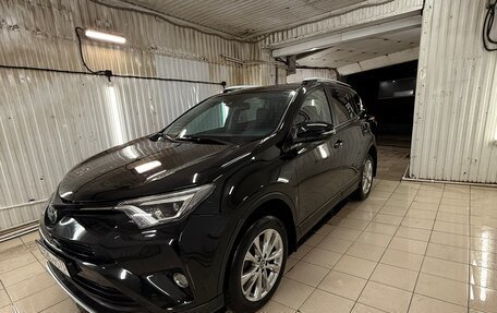 Toyota RAV4, 2018 год, 2 500 000 рублей, 1 фотография