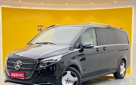 Mercedes-Benz V-Класс, 2025 год, 9 500 000 рублей, 1 фотография
