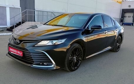 Toyota Camry, 2022 год, 3 200 000 рублей, 1 фотография