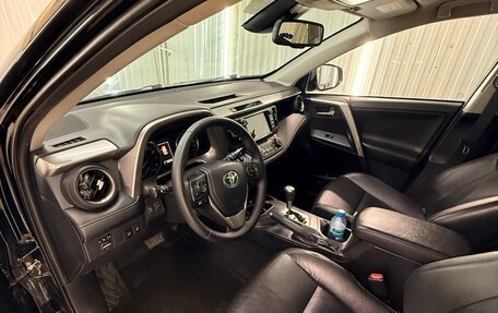 Toyota RAV4, 2018 год, 2 500 000 рублей, 5 фотография