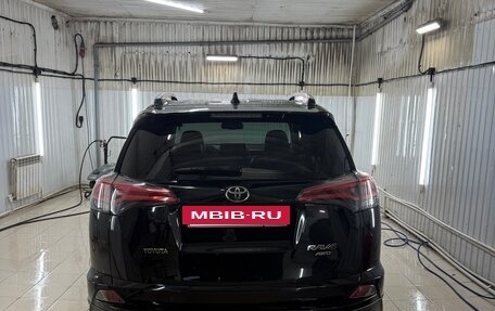 Toyota RAV4, 2018 год, 2 500 000 рублей, 4 фотография